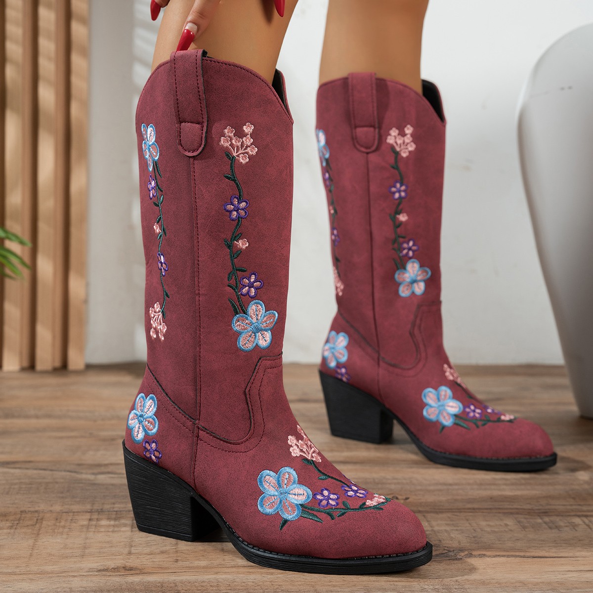 Botas Femininas Estilo Cowboy  - Embroidery On Leather avaliação e preço